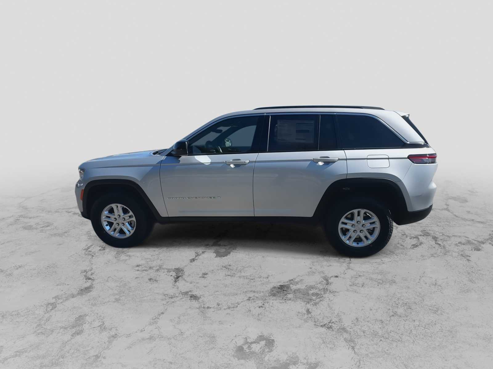 Thumbnail: 2025 Jeep Grand Cherokee - 5