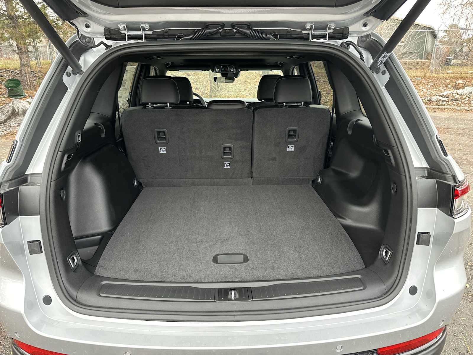 Thumbnail: 2025 Jeep Grand Cherokee - 19