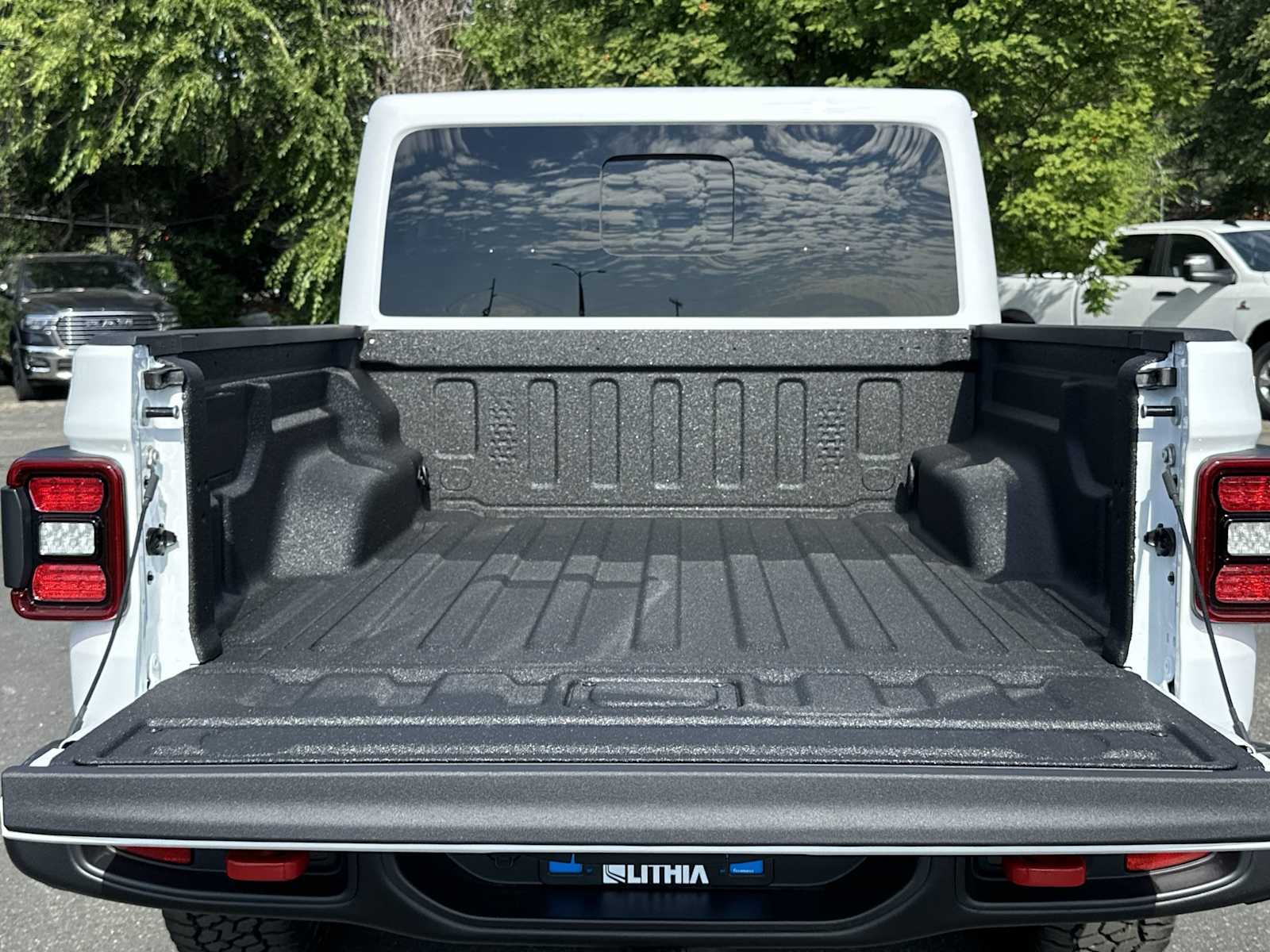 Thumbnail: 2025 Jeep Gladiator - 19