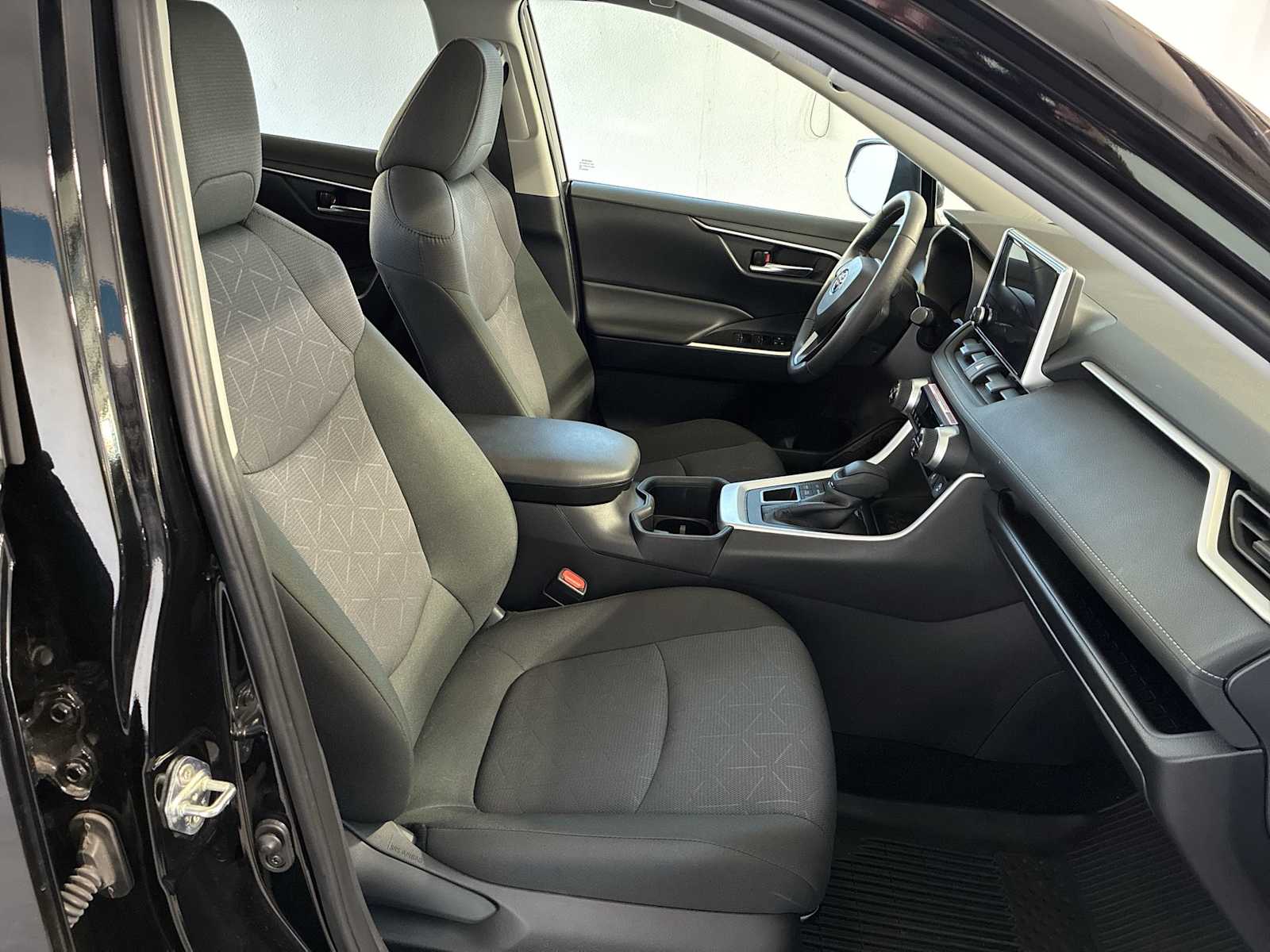 Thumbnail: 2024 Toyota RAV4 - 26