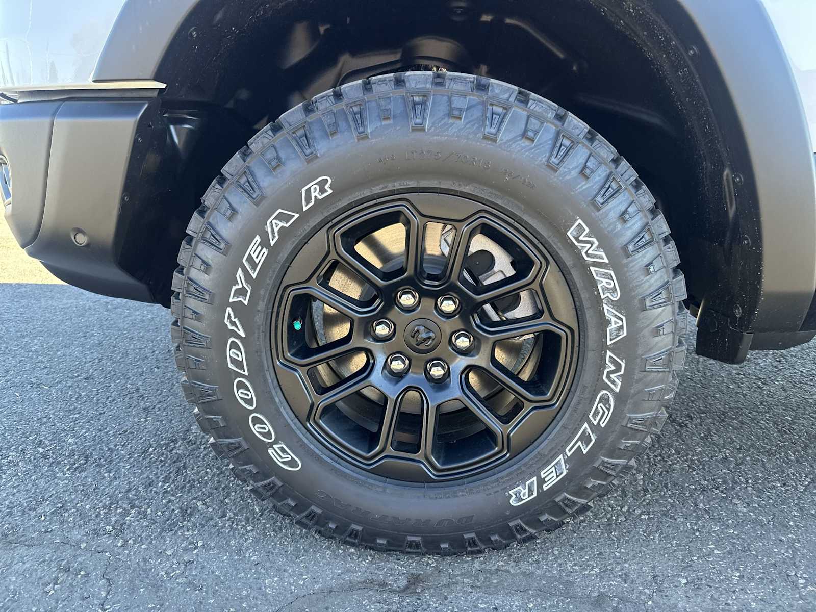 Thumbnail: 2026 RAM 1500 - 18