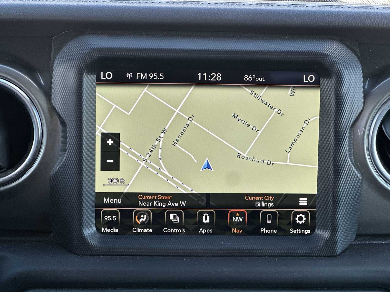 Thumbnail: 2022 Jeep Gladiator - 18