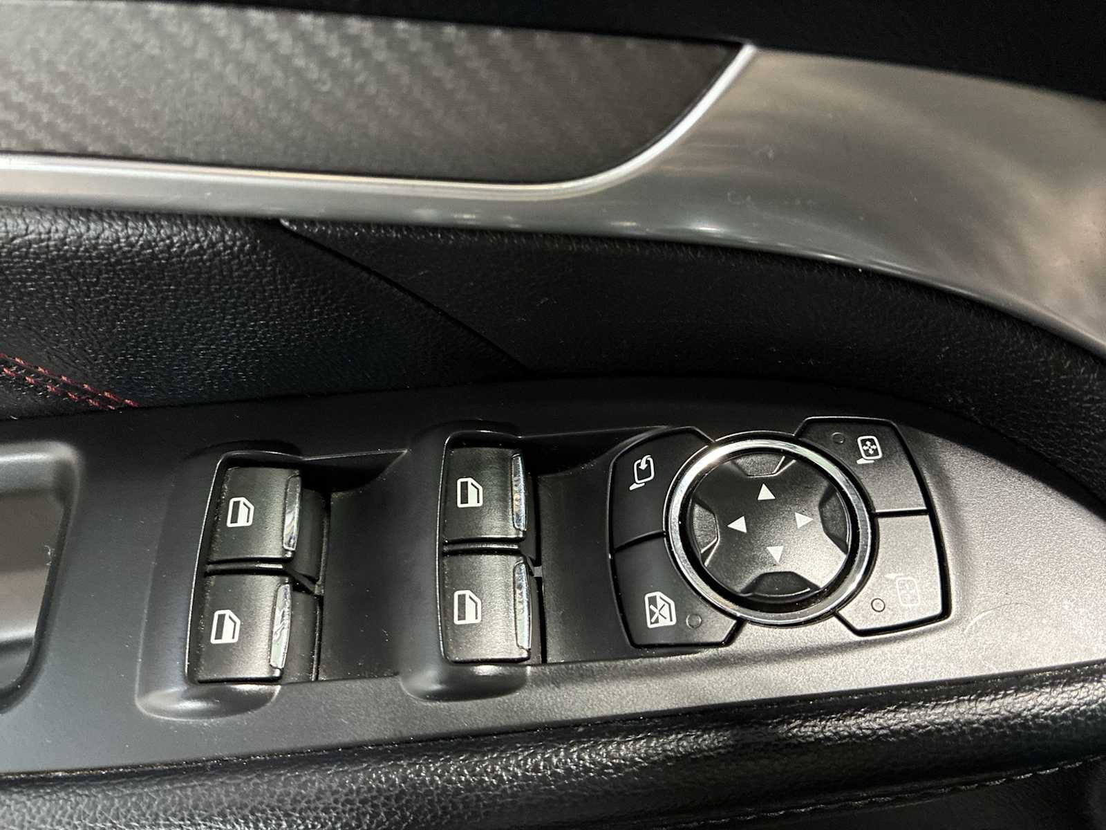 Thumbnail: 2016 Ford Explorer - 15