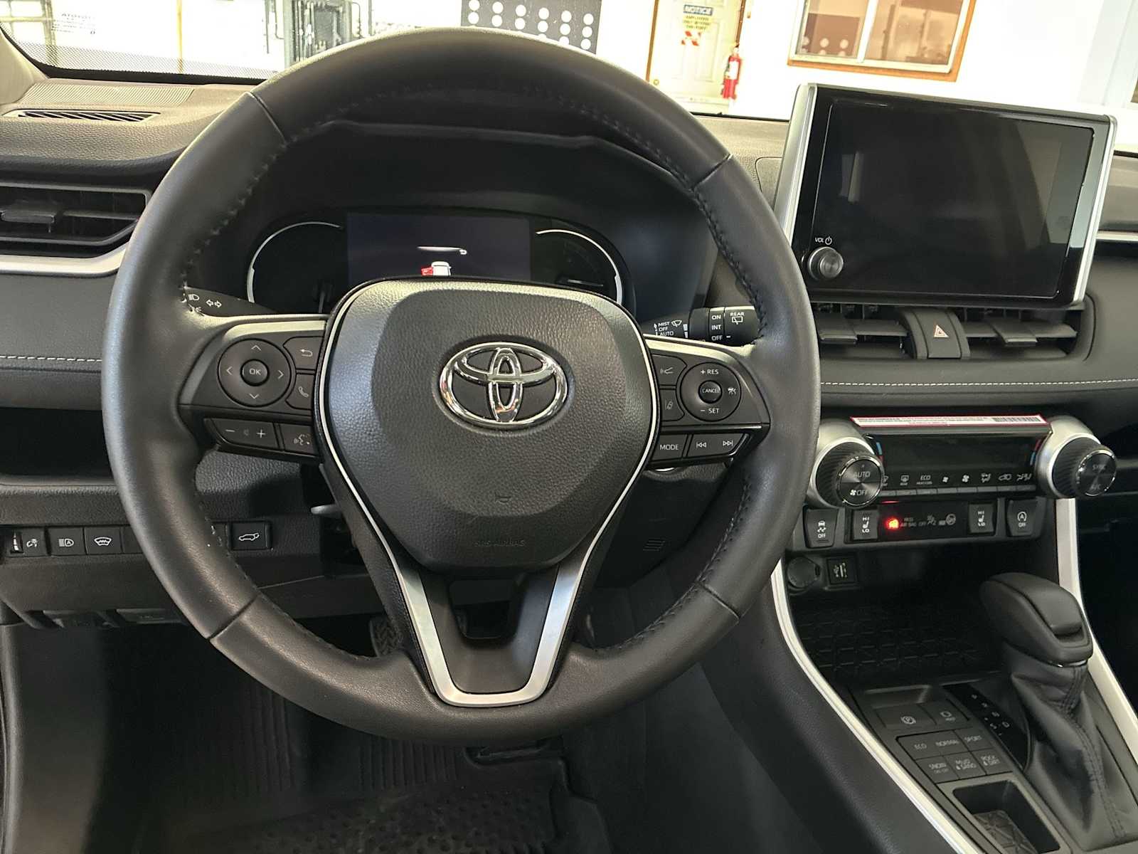 Thumbnail: 2024 Toyota RAV4 - 11