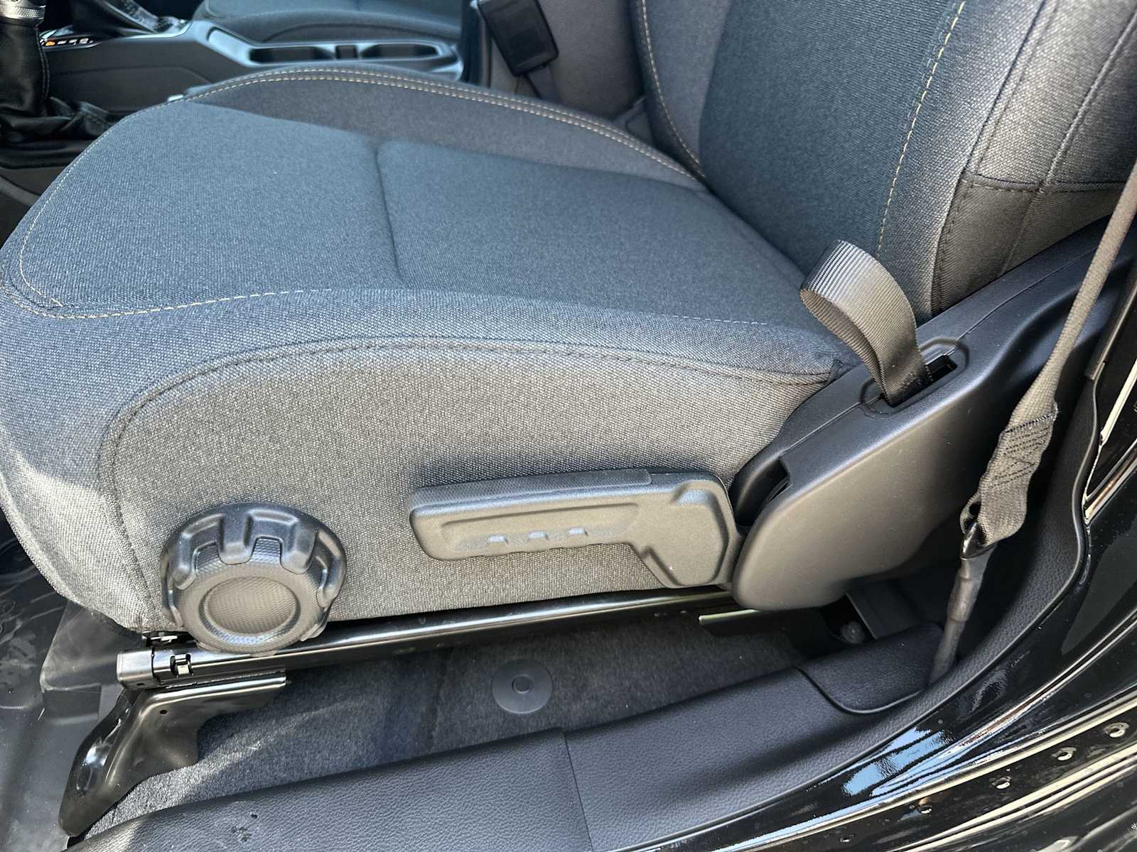 Thumbnail: 2025 Jeep Gladiator - 14