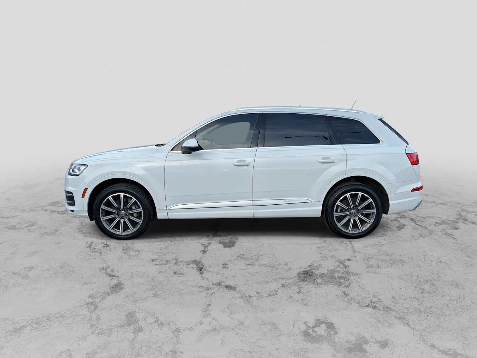 Thumbnail: 2018 Audi Q7 - 6