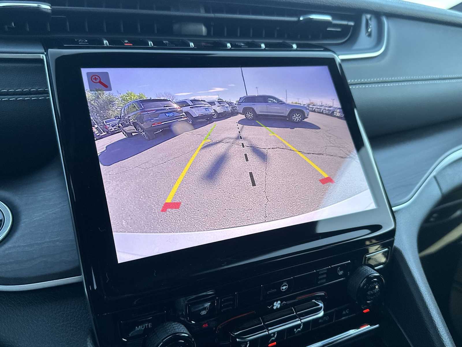 Thumbnail: 2025 Jeep Grand Cherokee - 23