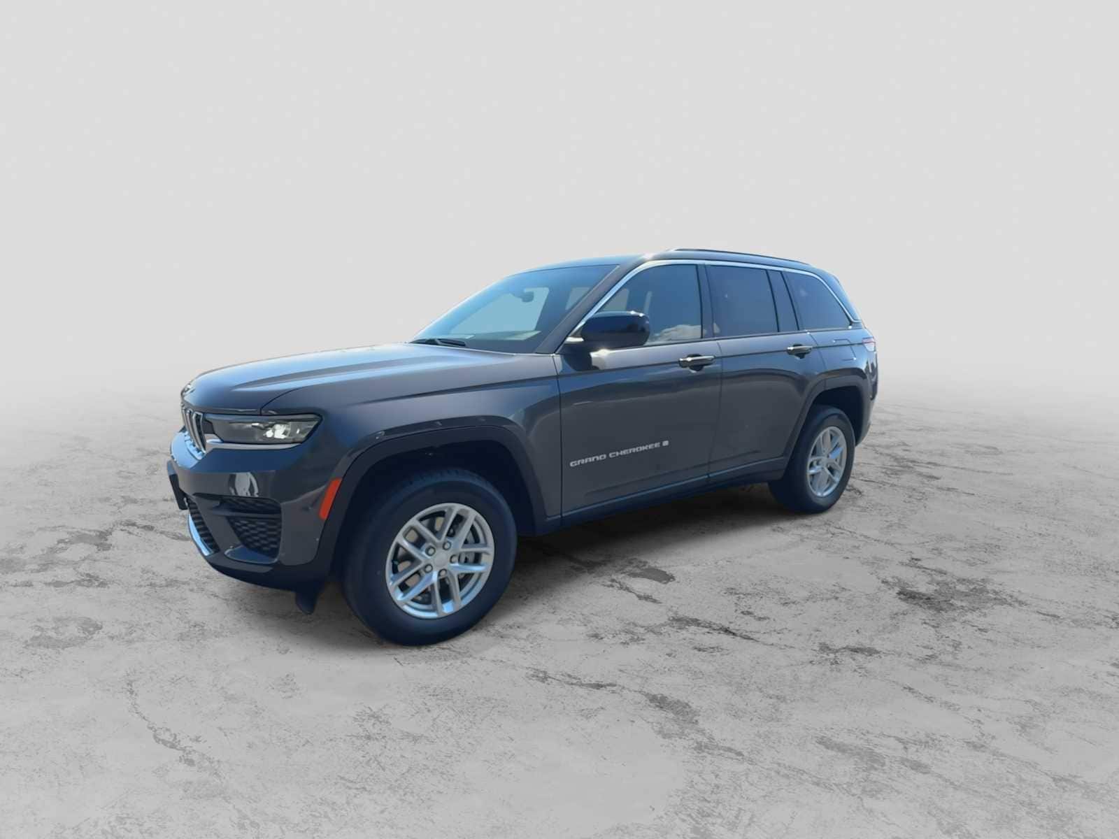 Thumbnail: 2025 Jeep Grand Cherokee - 4