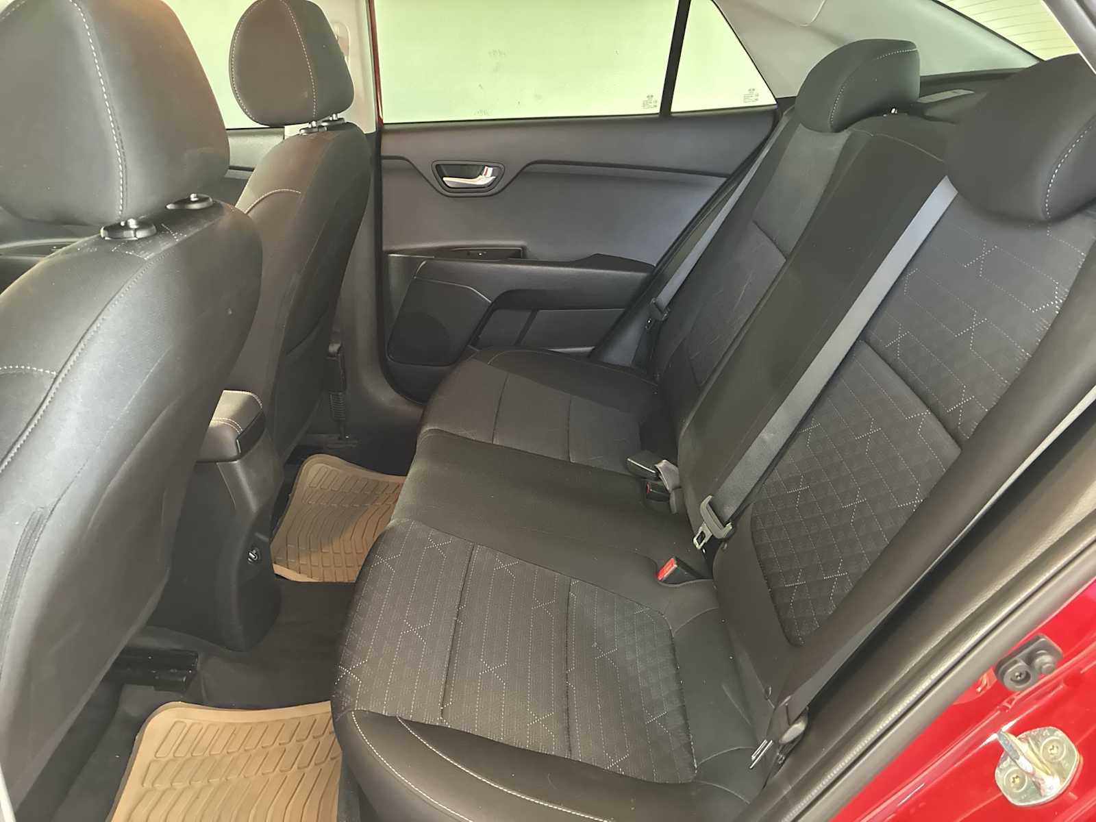 Thumbnail: 2021 Kia Rio - 23