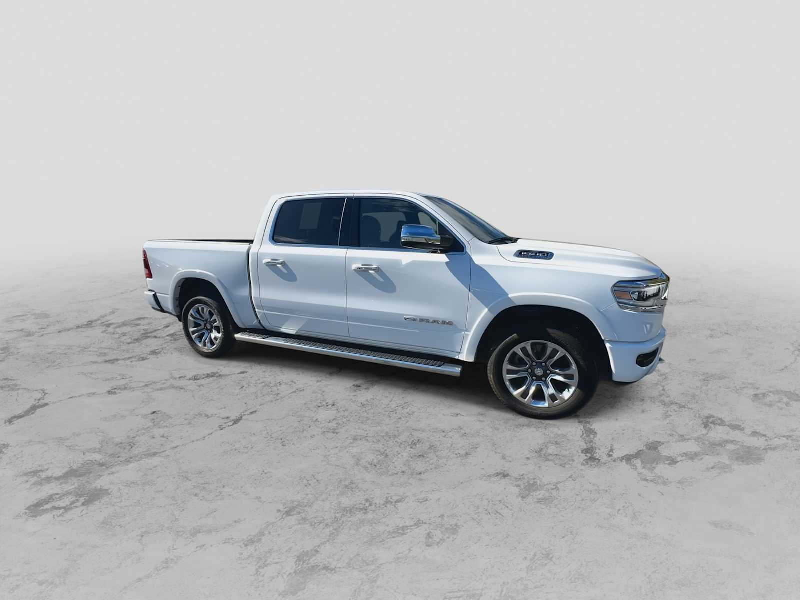 2022 Ram 1500 Longhorn photo 2