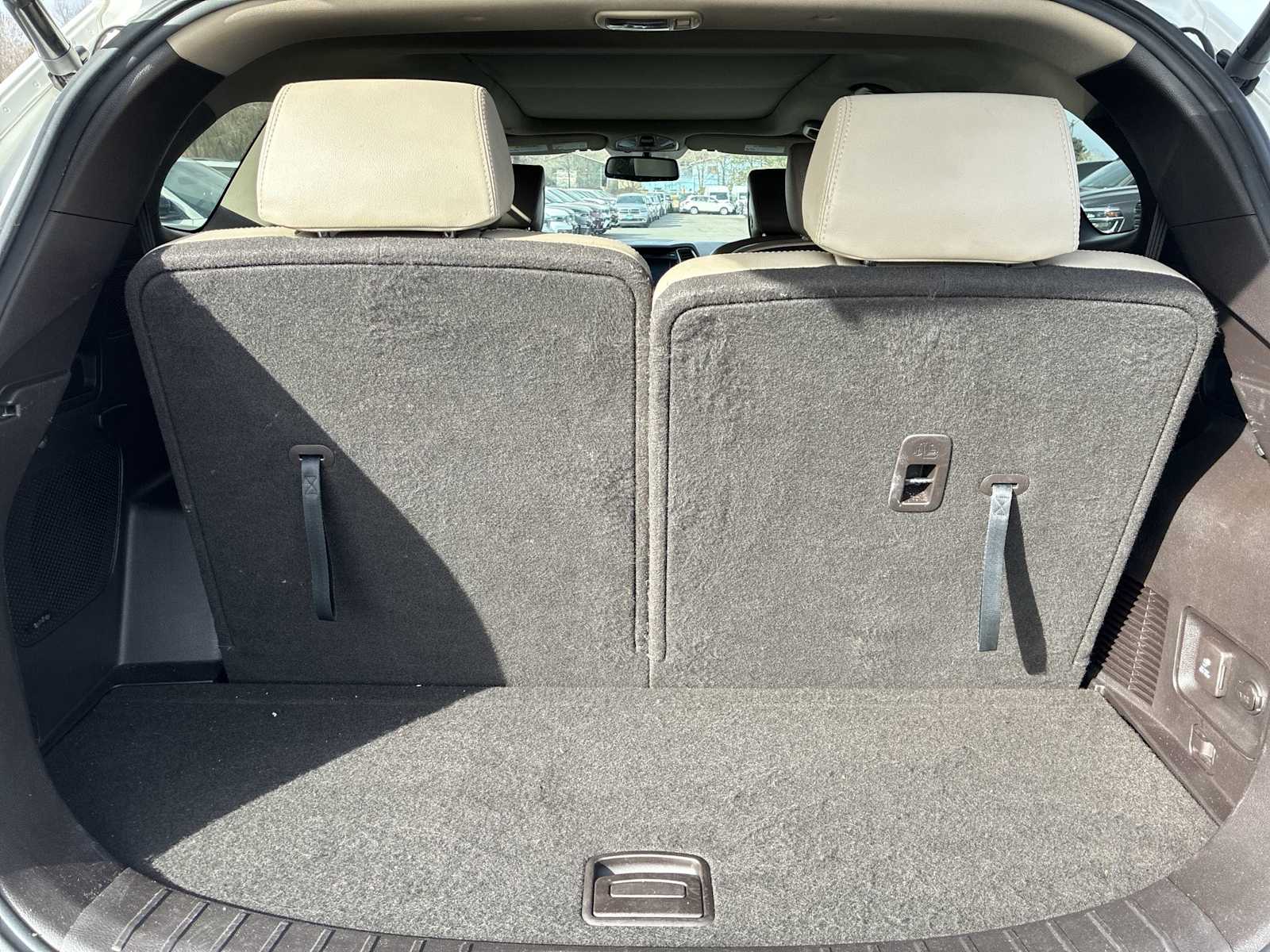 Thumbnail: 2016 Hyundai Santa Fe - 21