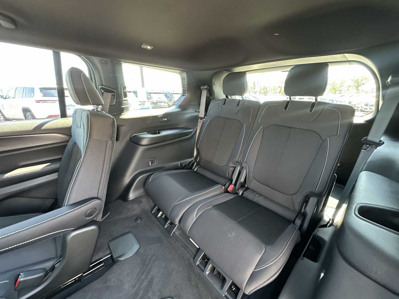 Thumbnail: 2025 Jeep Grand Cherokee - 23