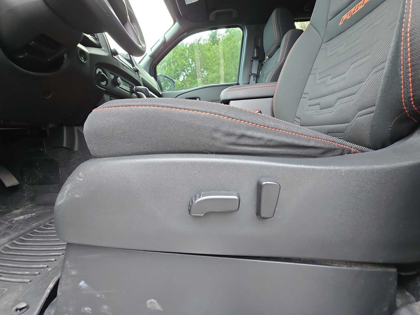 Thumbnail: 2023 Nissan Frontier - 14