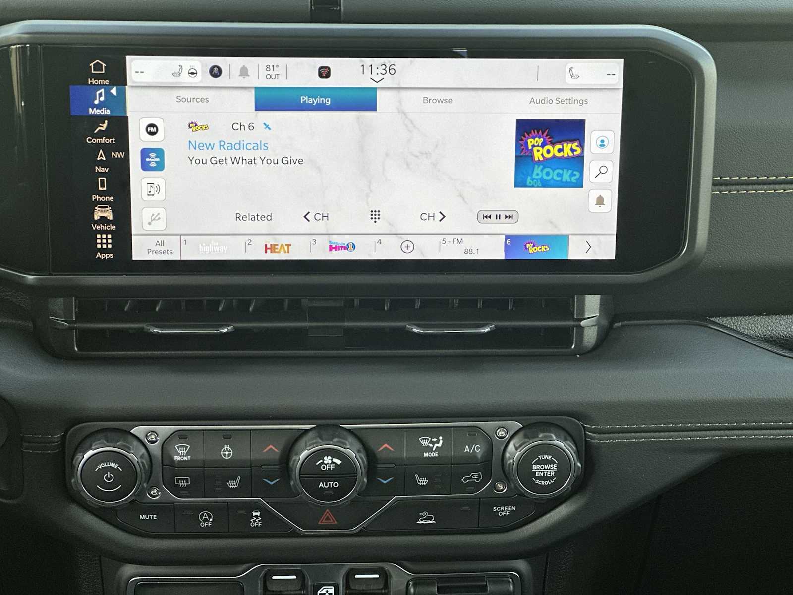 Thumbnail: 2025 Jeep Gladiator - 12