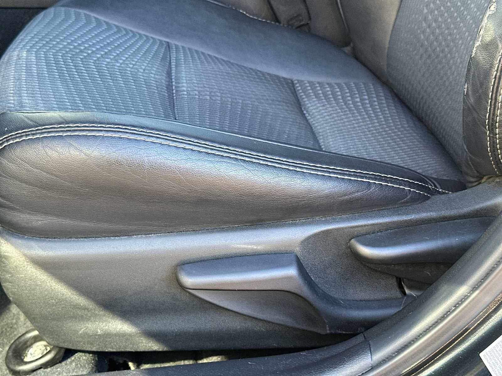 Thumbnail: 2013 Toyota Camry - 14