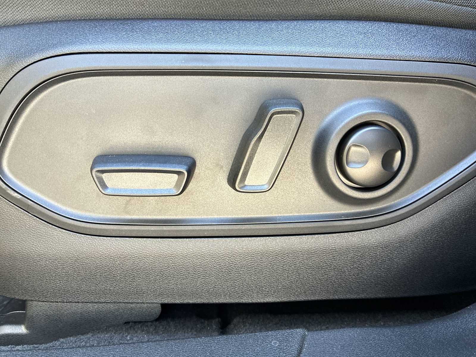 Thumbnail: 2026 Jeep Cherokee - 14