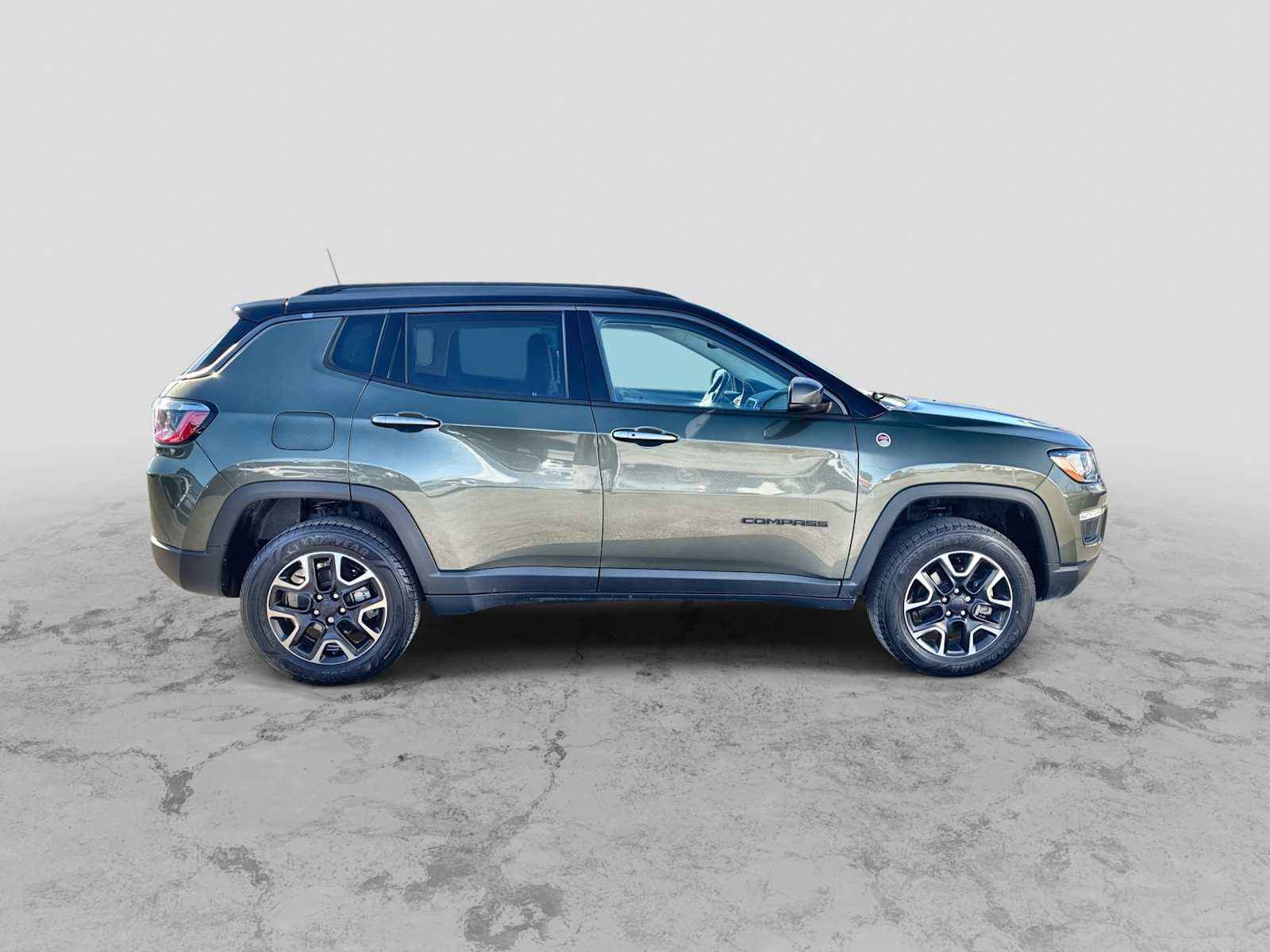 Thumbnail: 2021 Jeep Compass - 9