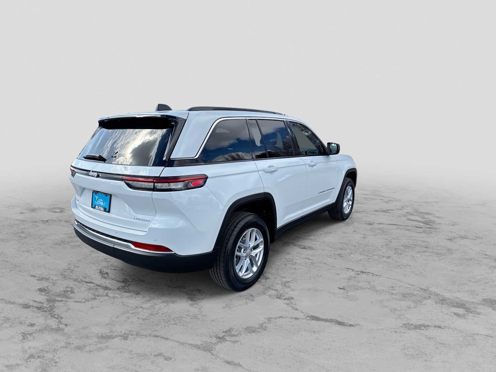 Thumbnail: 2026 Jeep Grand Cherokee - 8