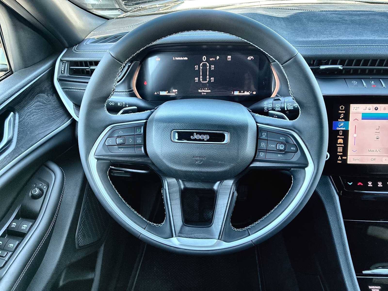 Thumbnail: 2026 Jeep Grand Cherokee - 11