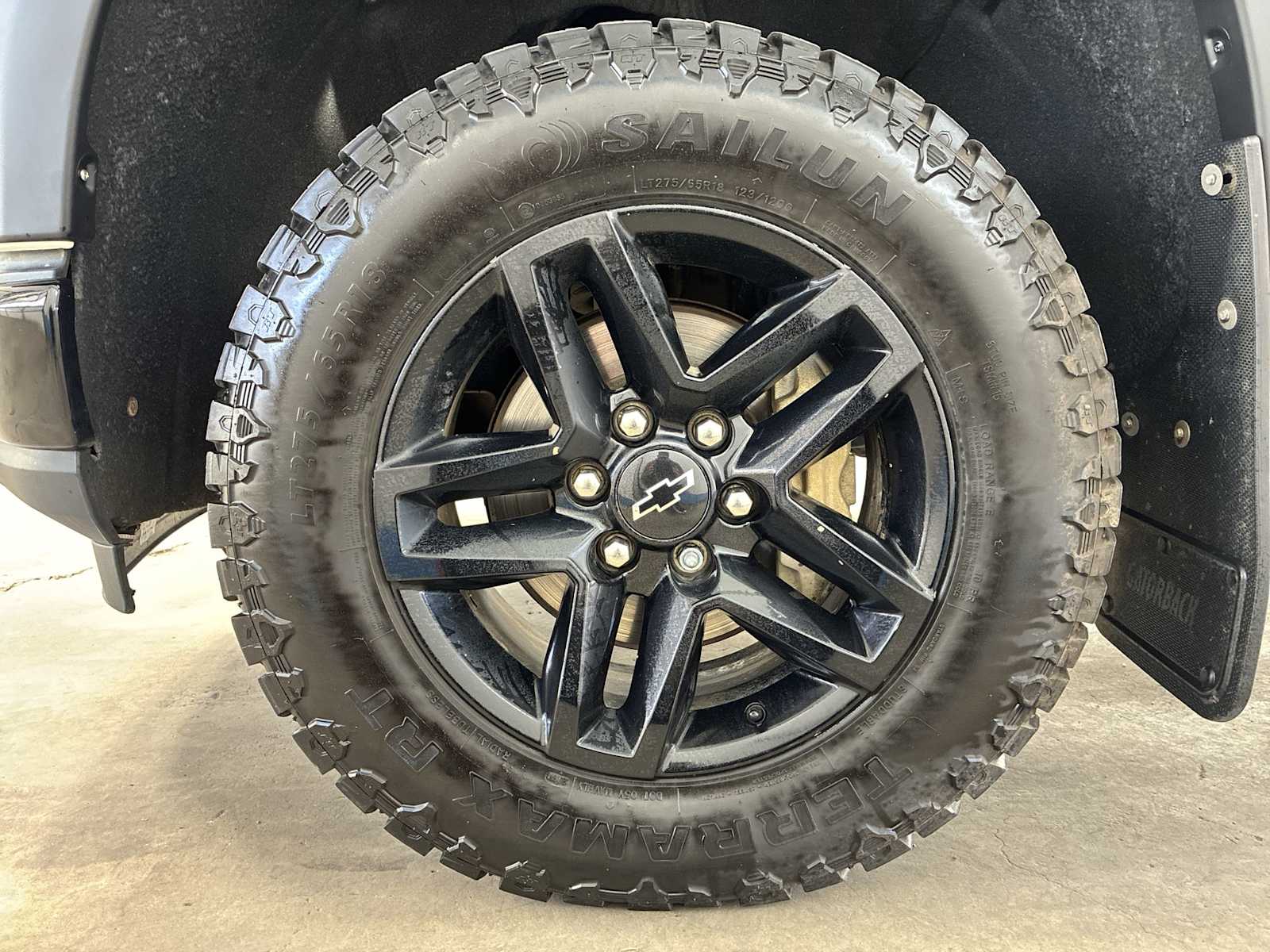 Thumbnail: 2019 Chevrolet Silverado 1500 - 19