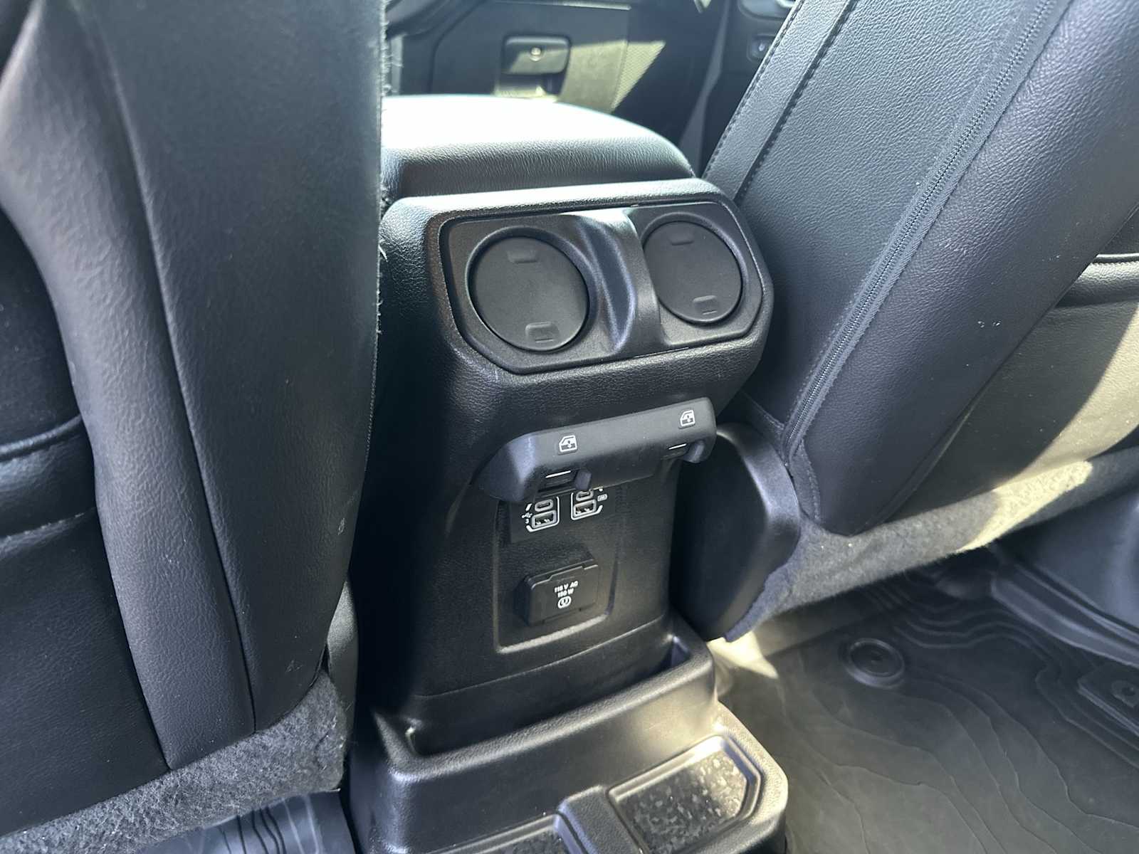 Thumbnail: 2020 Jeep Wrangler - 20