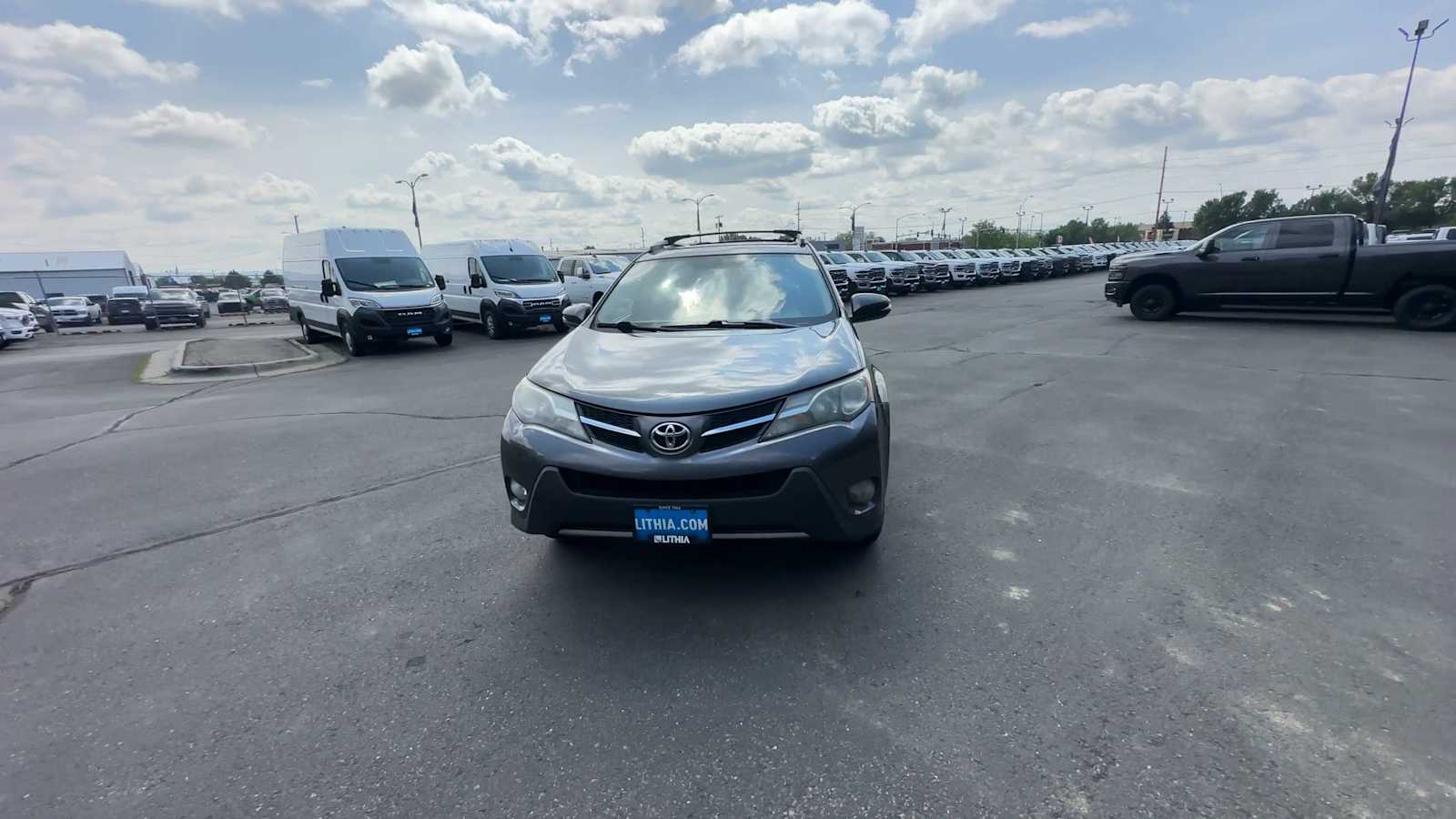 Thumbnail: 2015 Toyota RAV4 - 3