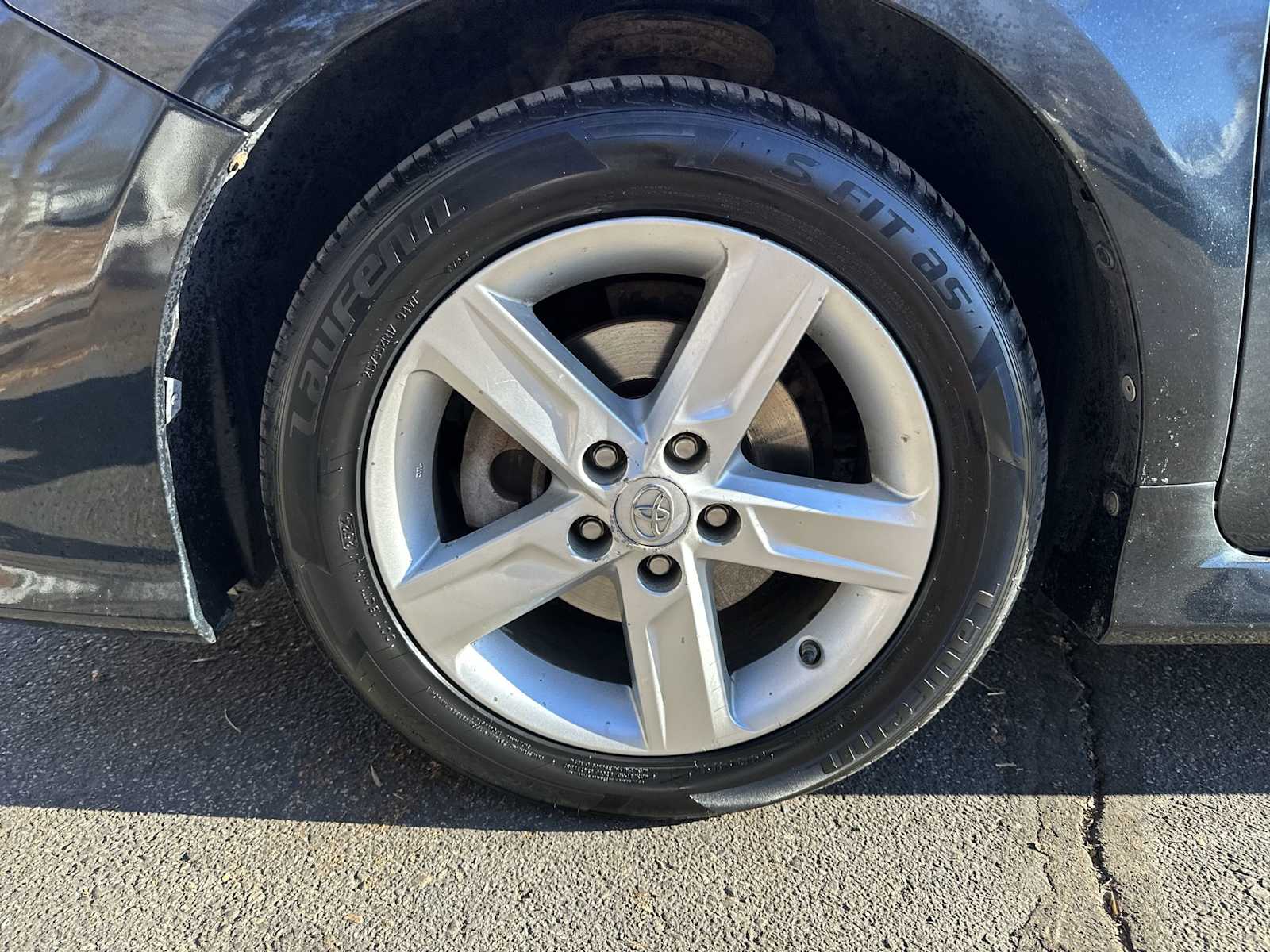 Thumbnail: 2013 Toyota Camry - 17