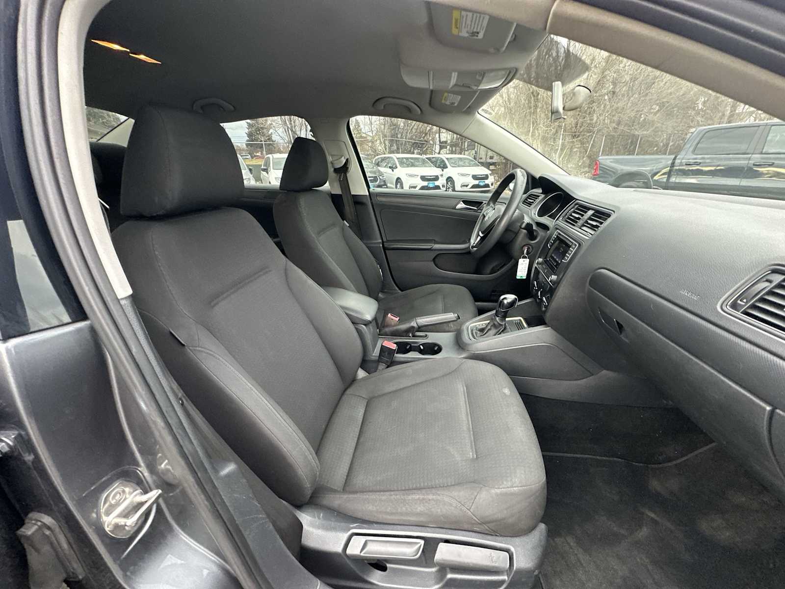 Thumbnail: 2016 Volkswagen Jetta - 22