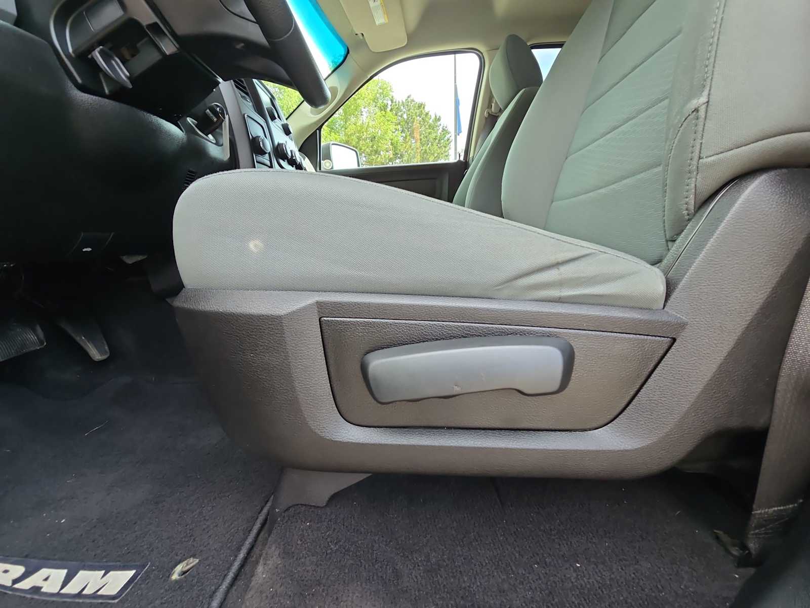 2019 RAM 1500 Classic Tradesman 14