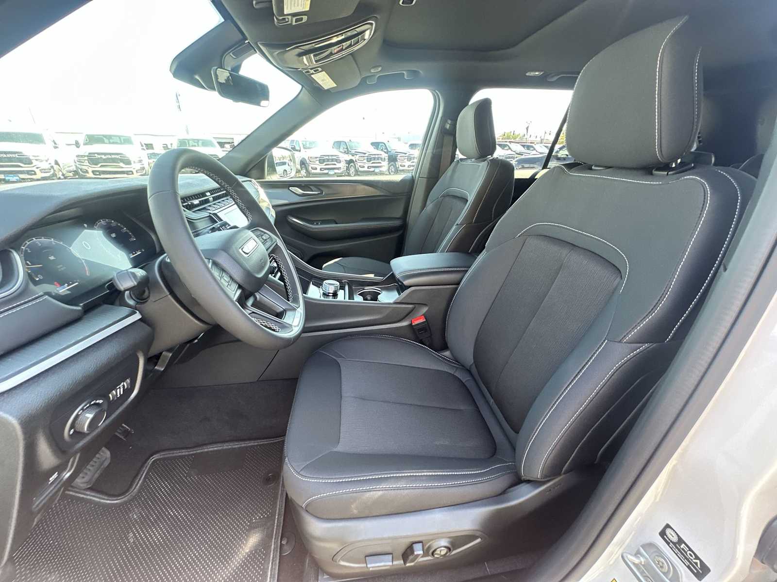 Thumbnail: 2025 Jeep Grand Cherokee - 13