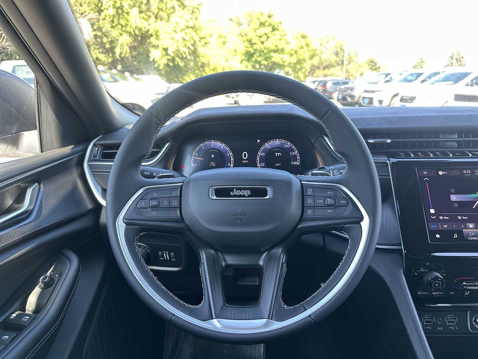 Thumbnail: 2025 Jeep Grand Cherokee - 11