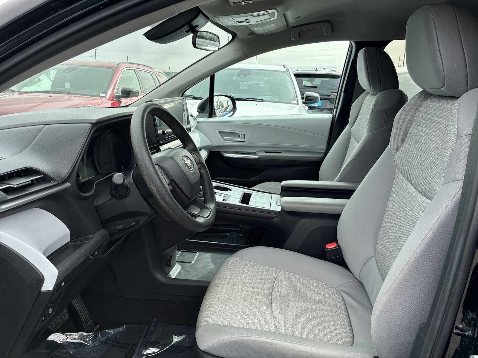 Thumbnail: 2025 Toyota Sienna - 13