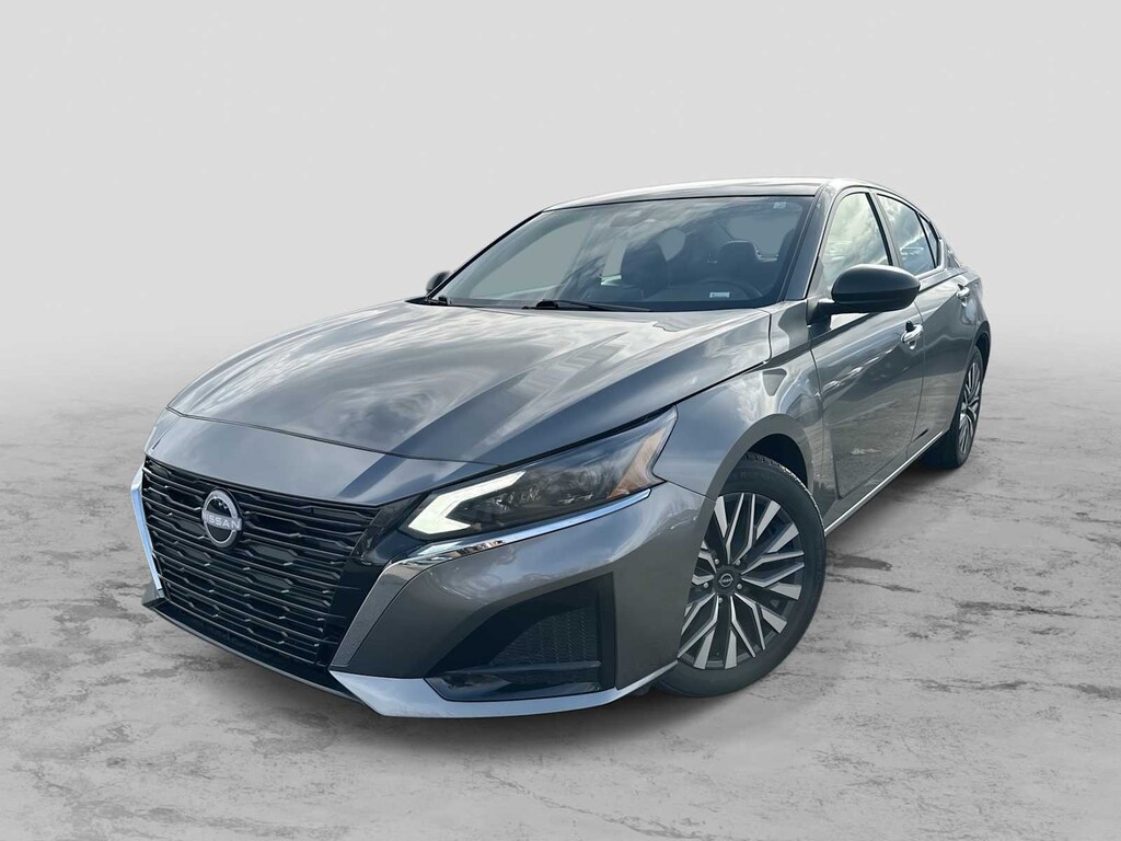 Used 2024 Nissan Altima 2.5 SV Sedan