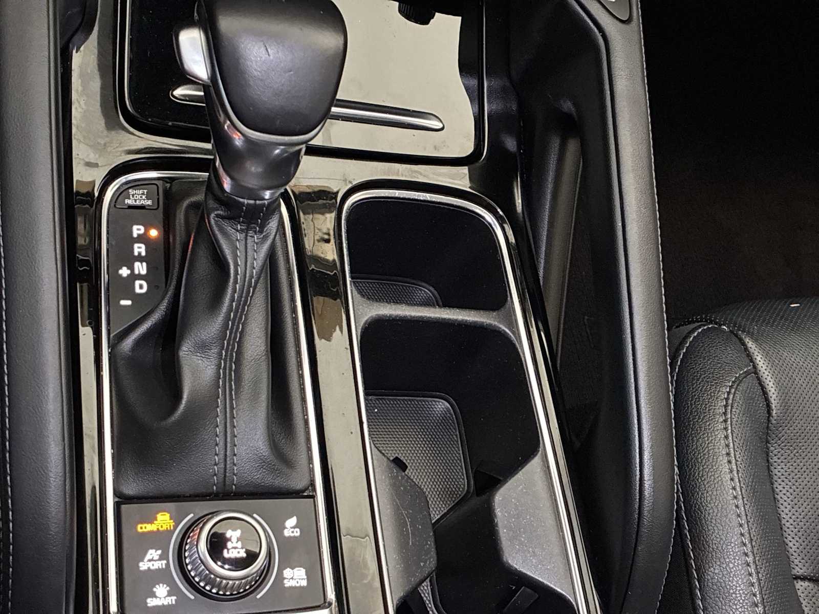 Thumbnail: 2022 Kia Telluride - 22