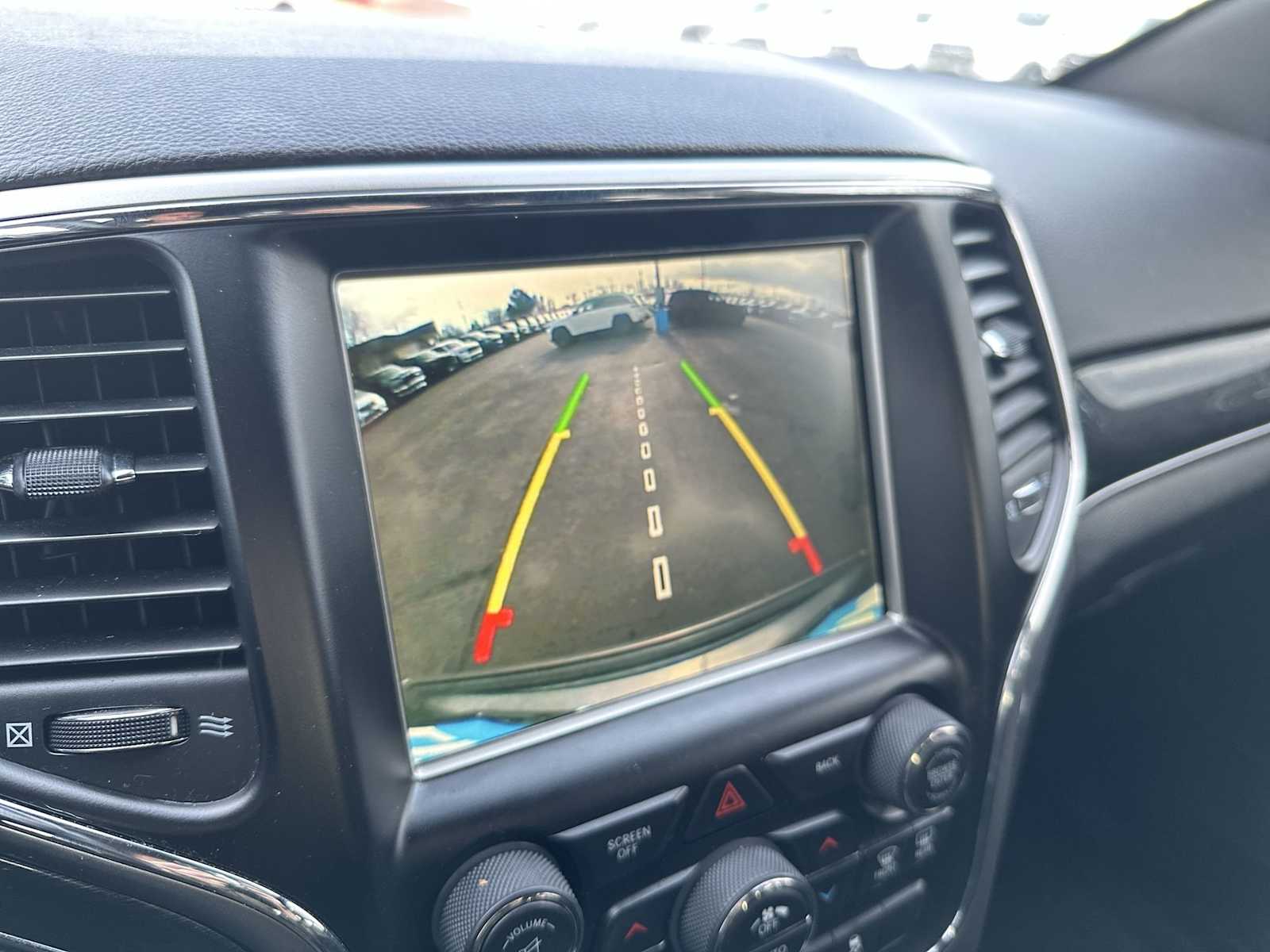 Thumbnail: 2017 Jeep Grand Cherokee - 24