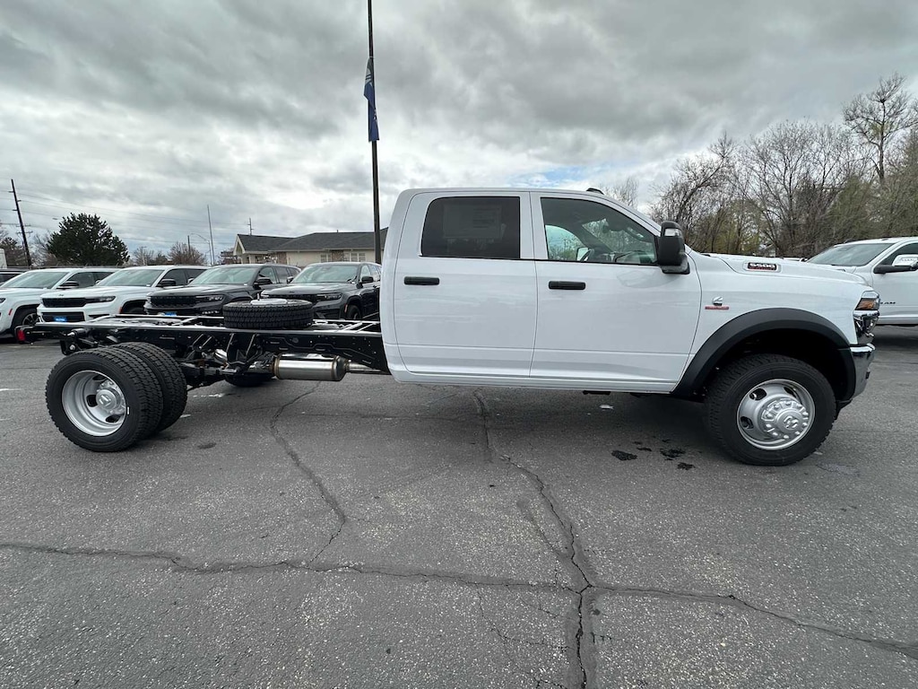 New 2025 Ram 5500 Chassis Cab 5500 TRADESMAN CHASSIS CREW CAB 4X4 84' CA Pickup