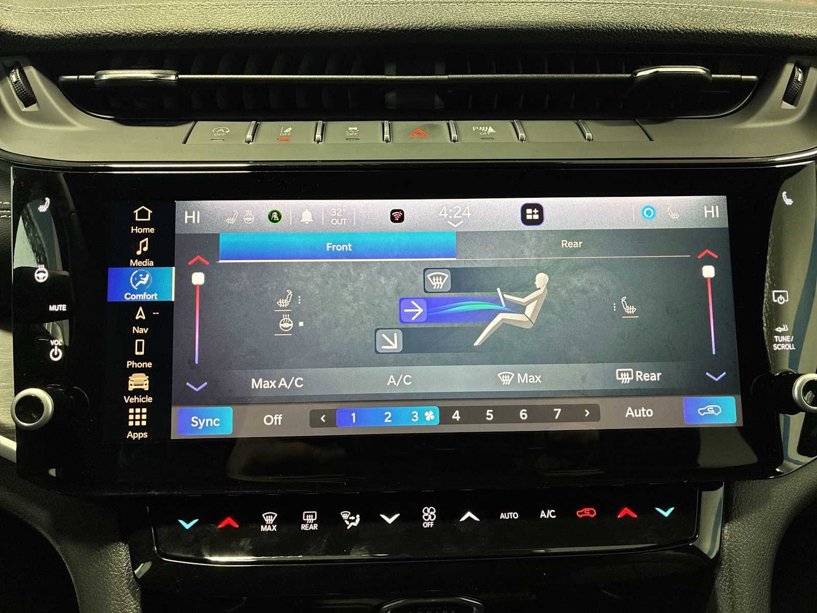 Thumbnail: 2026 Jeep Grand Cherokee - 16