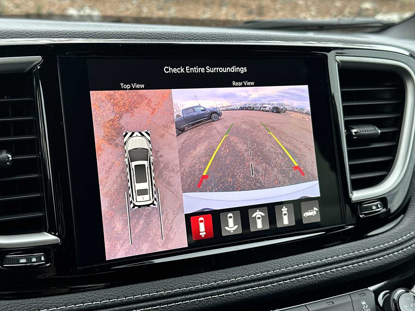 Thumbnail: 2026 Chrysler Pacifica - 21