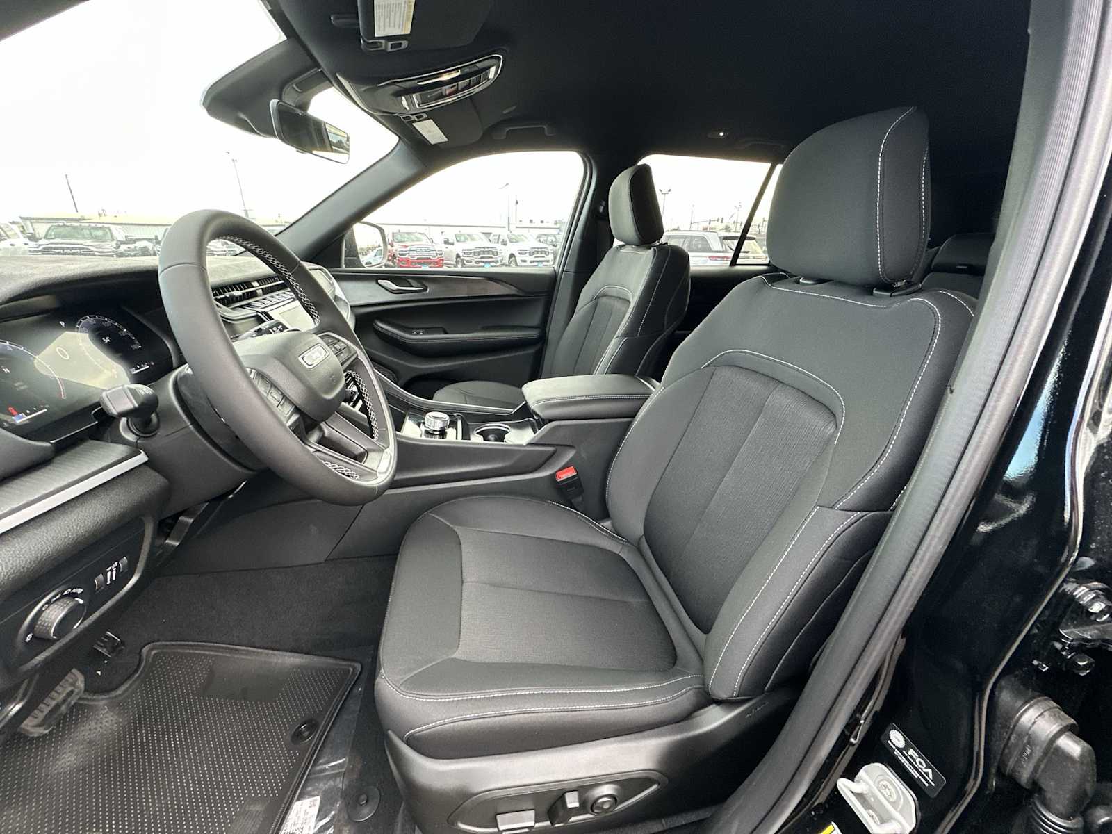 Thumbnail: 2025 Jeep Grand Cherokee - 13