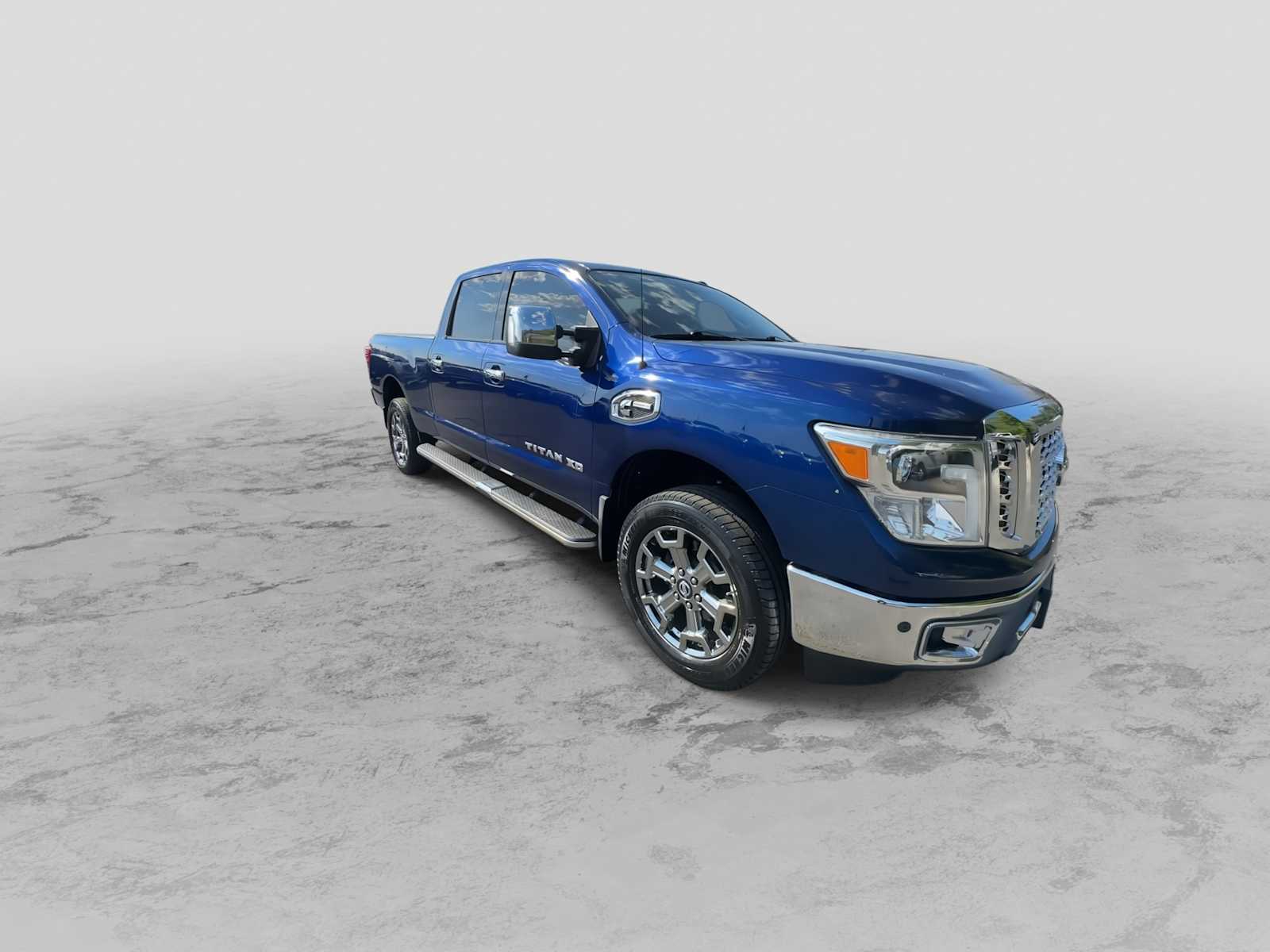 Thumbnail: 2017 Nissan Titan - 2