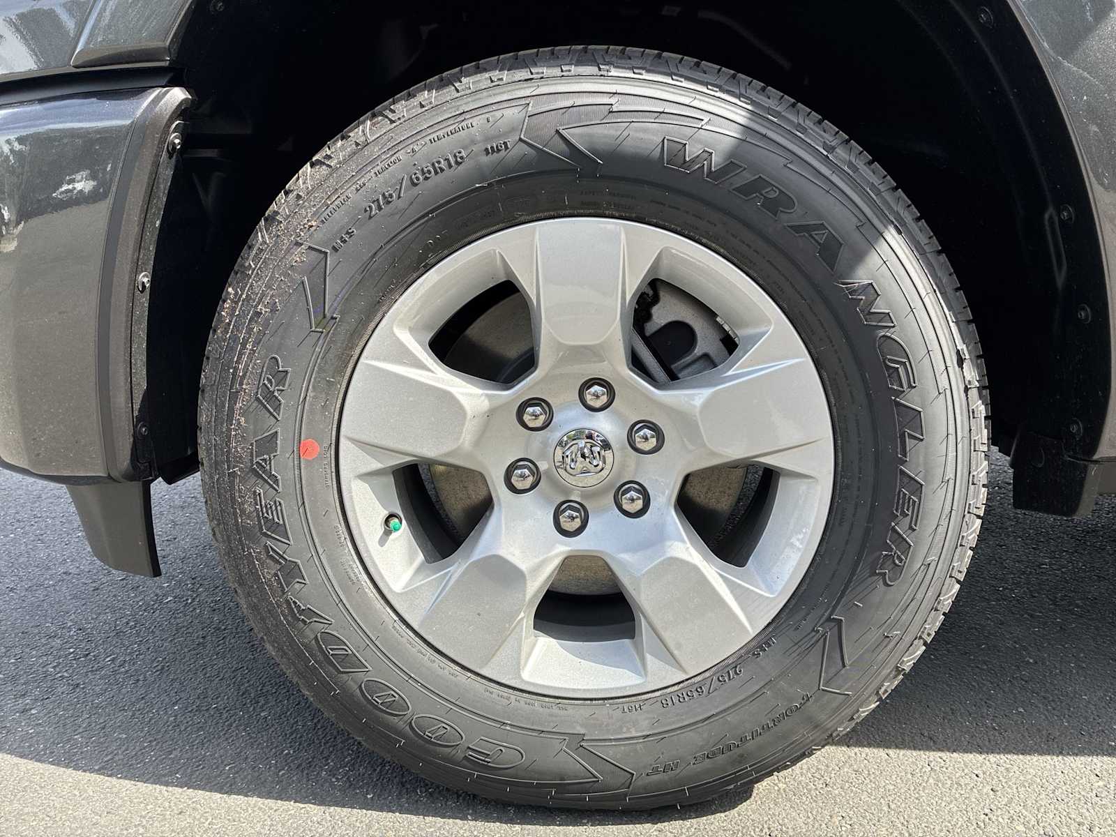 Thumbnail: 2026 RAM 1500 - 18