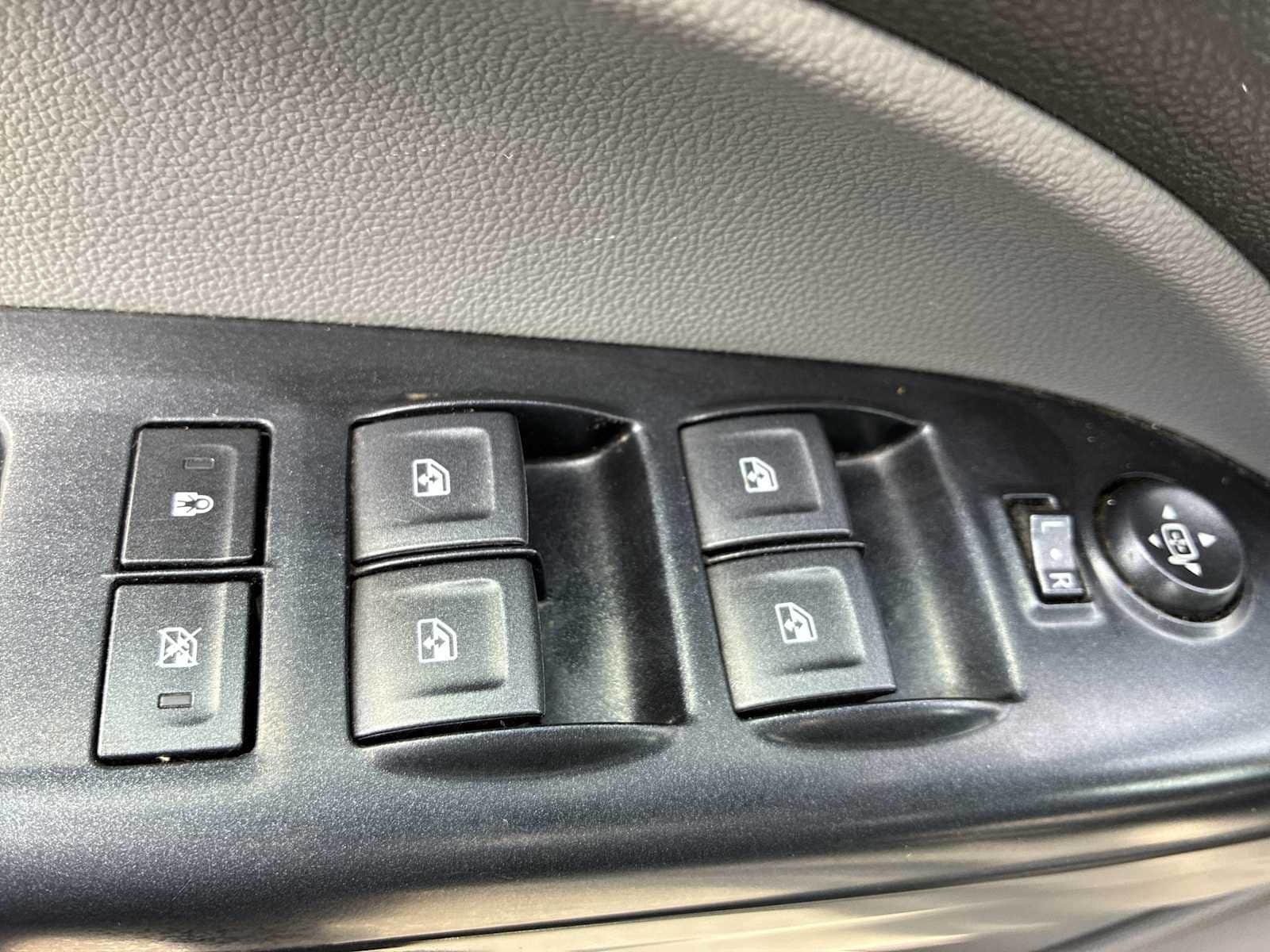 Thumbnail: 2021 Chevrolet Colorado - 15