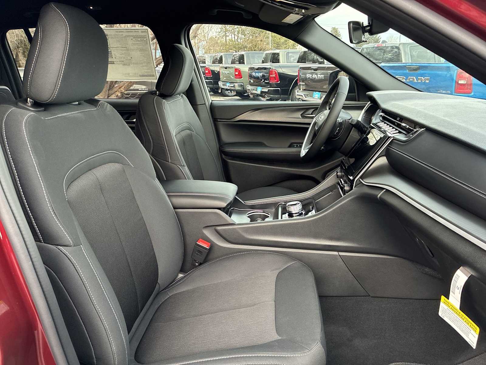 Thumbnail: 2026 Jeep Grand Cherokee - 25