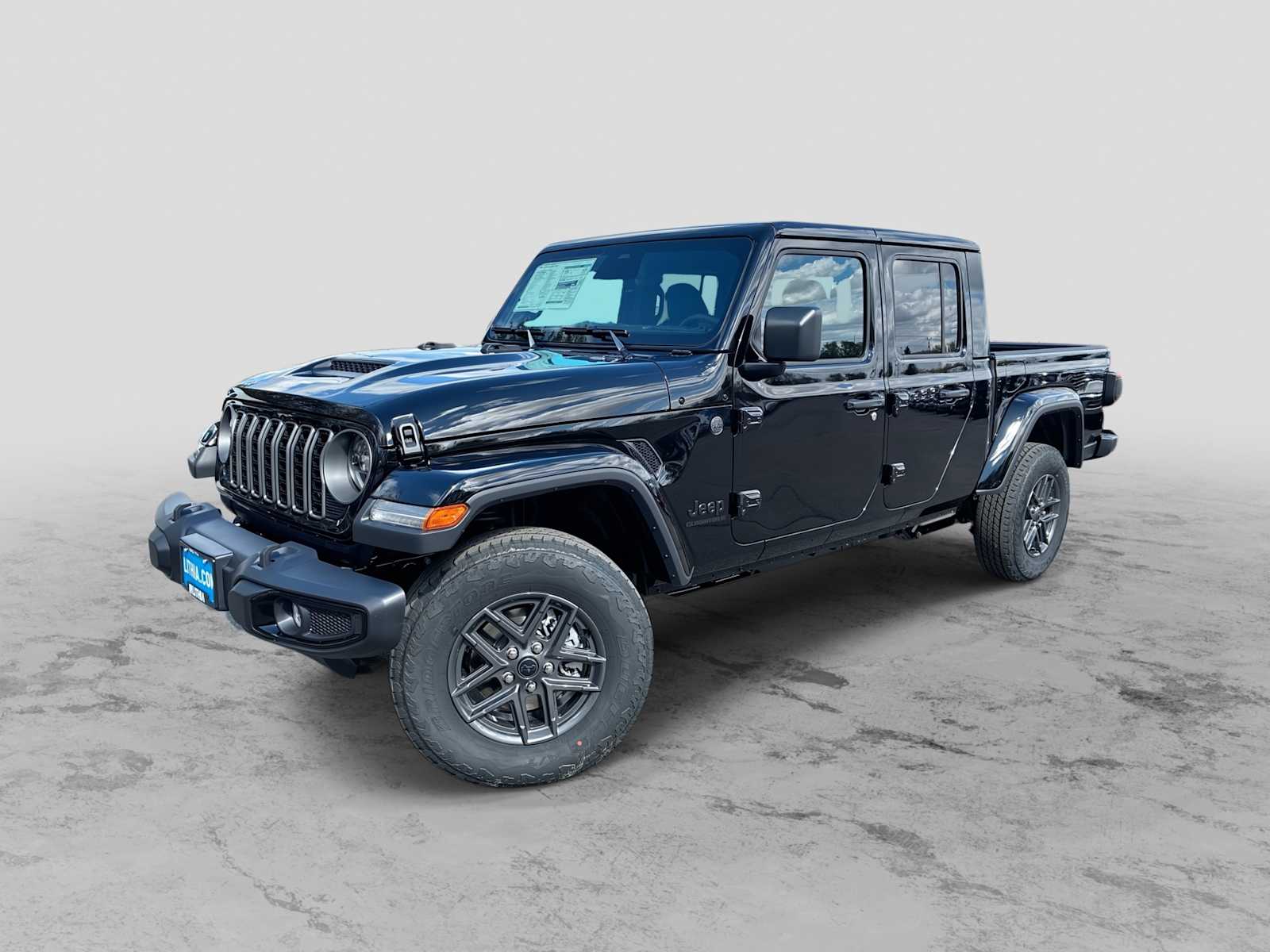 2026 Jeep Gladiator Sport S Auto's photo