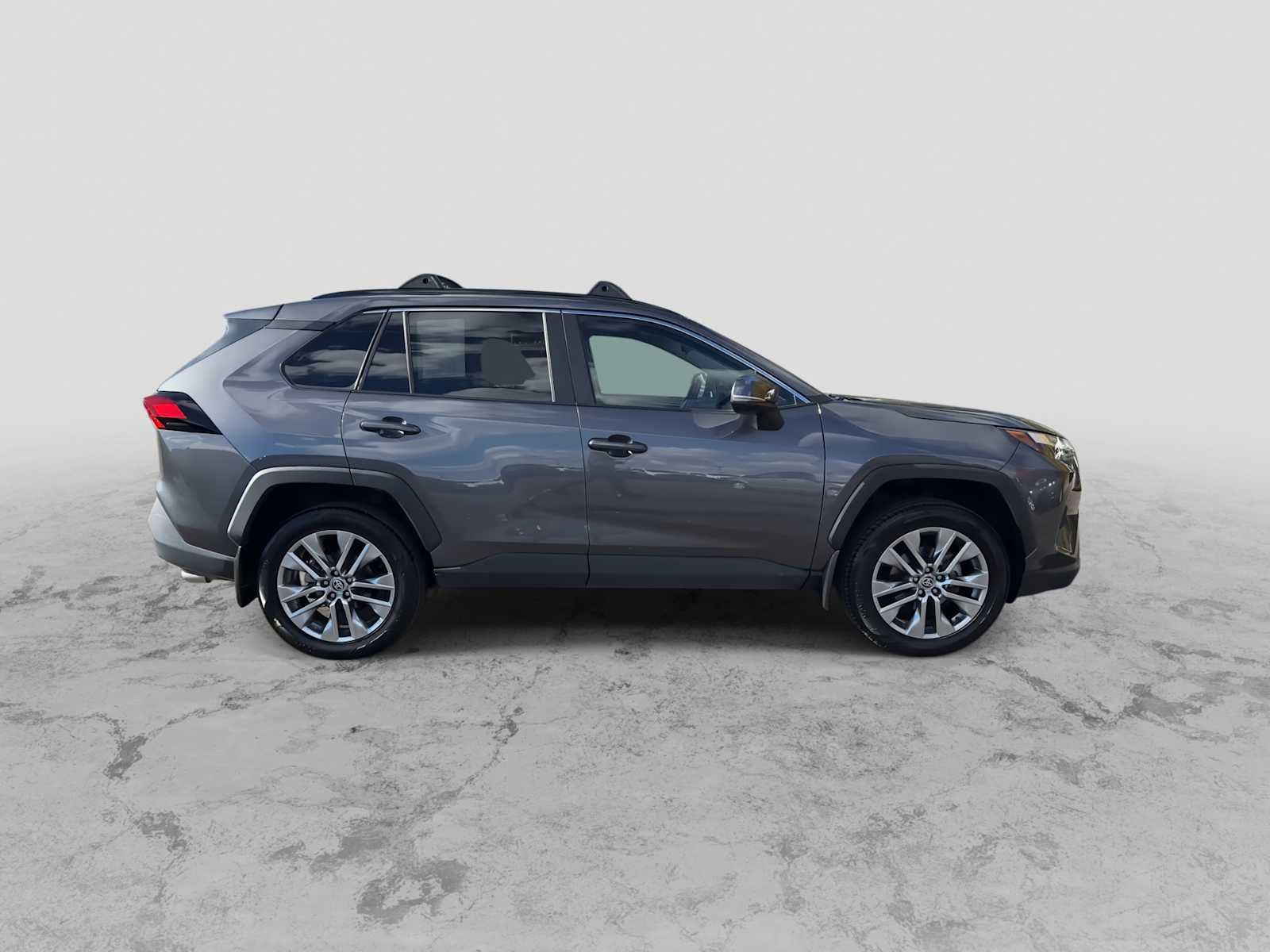 Thumbnail: 2022 Toyota RAV4 - 9