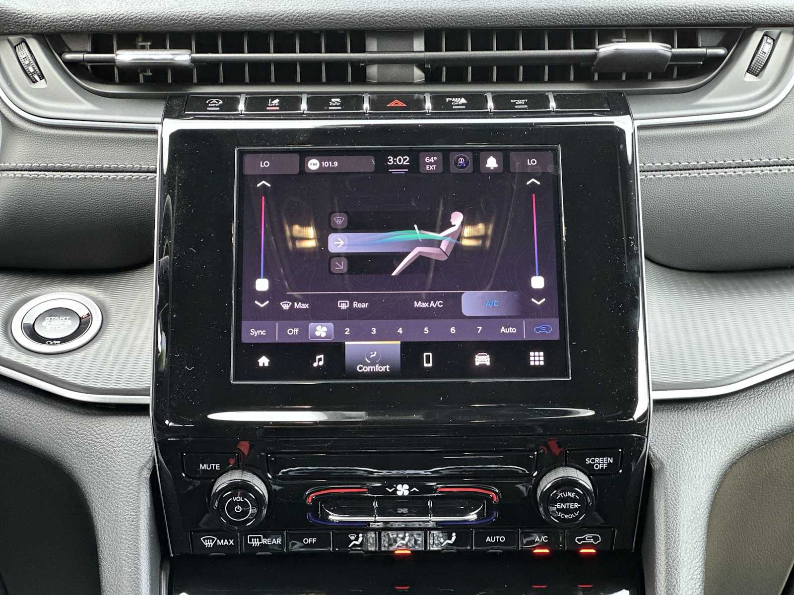 Thumbnail: 2025 Jeep Grand Cherokee - 17