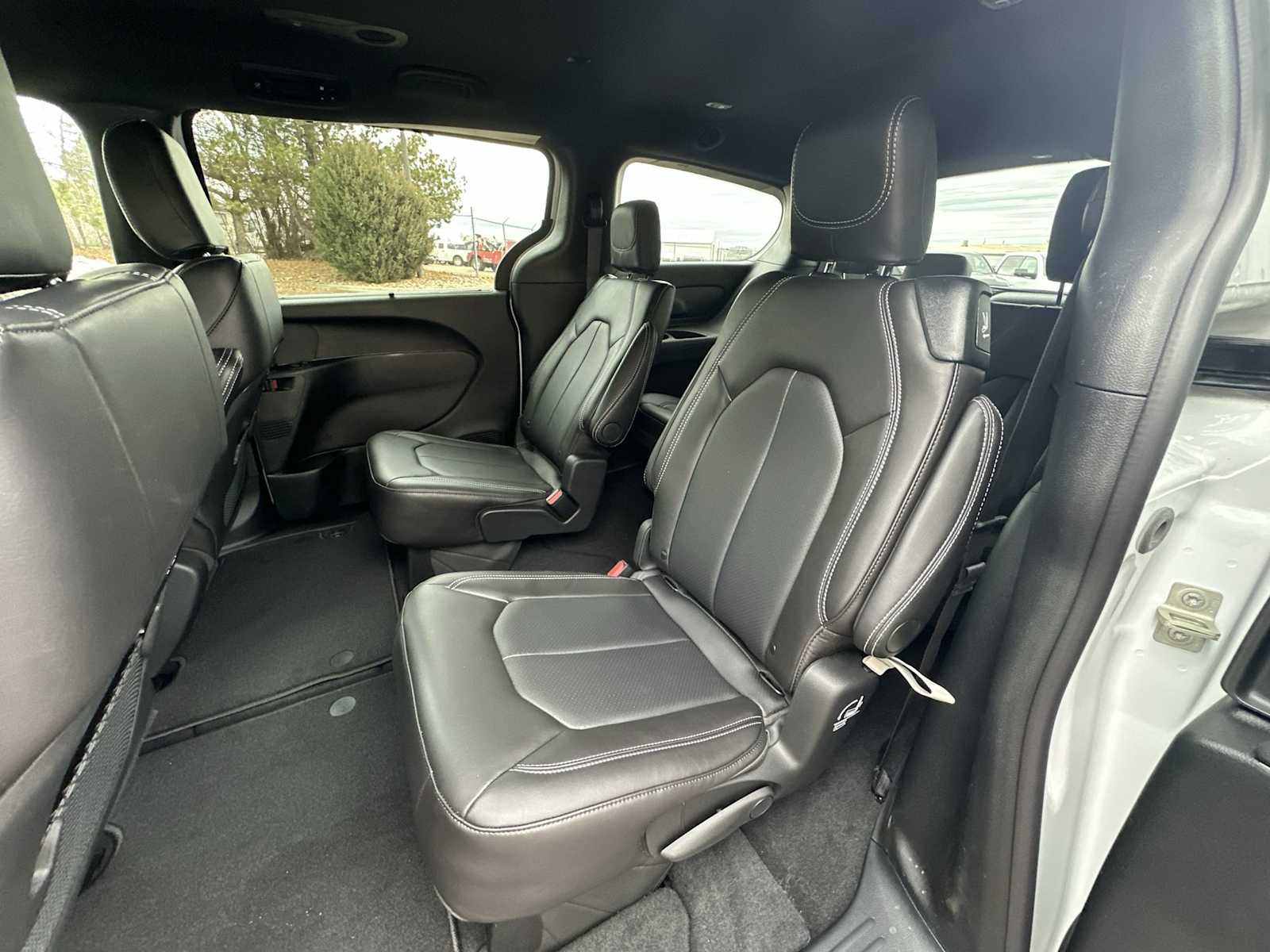 Thumbnail: 2026 Chrysler Pacifica - 22