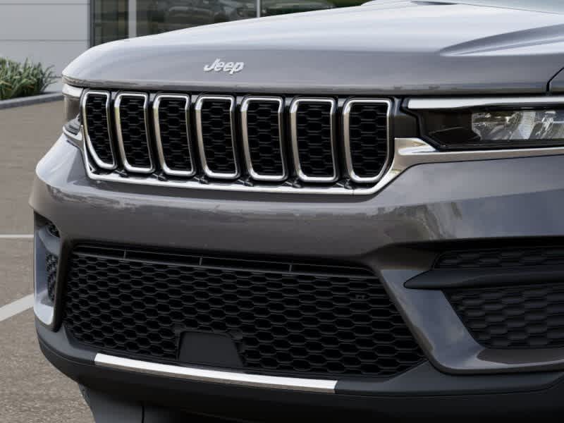 Thumbnail: 2025 Jeep Grand Cherokee - 7