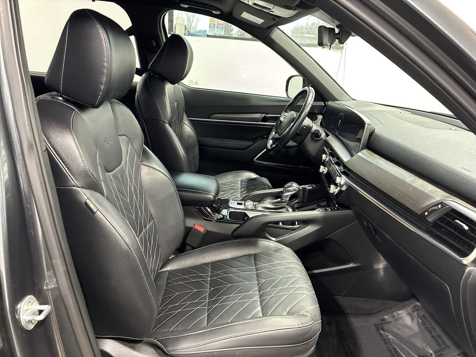 Thumbnail: 2023 Kia Telluride - 27