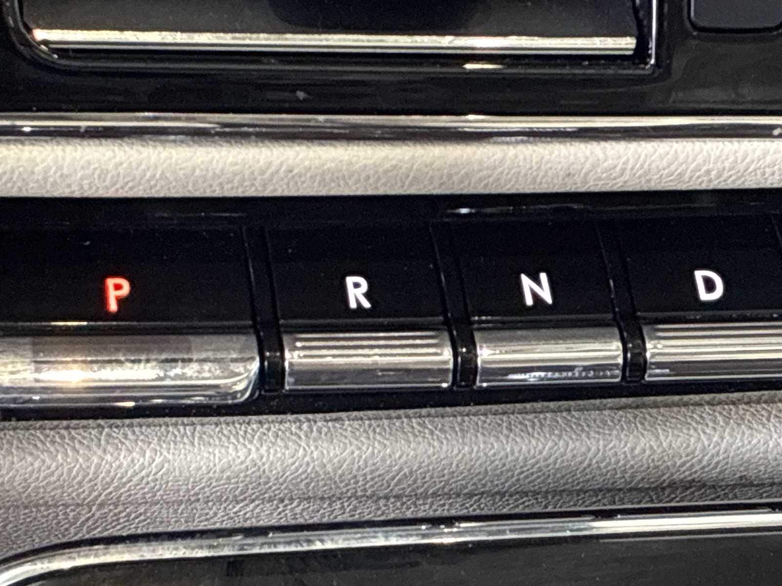 Thumbnail: 2019 Lincoln Navigator L - 22